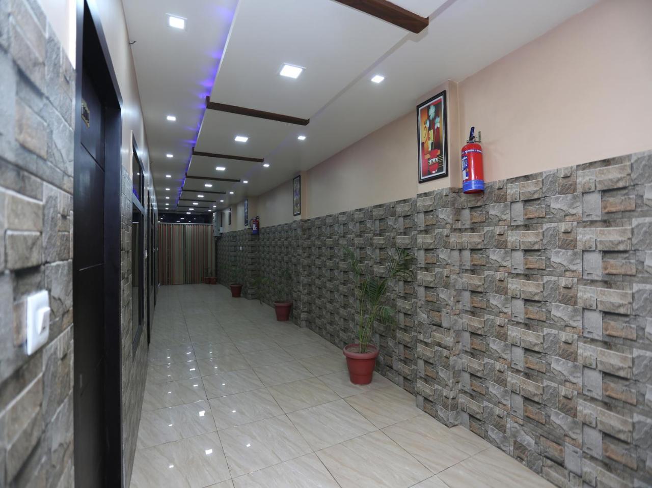 Oyo 26803 Hotel City Inn Faizābād Exterior foto
